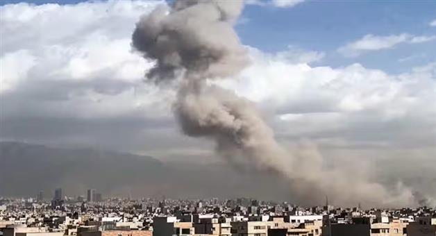 Khabar Odisha:Indians-Evacuate-Iran-Indian-Embassy-Issues-Advisory