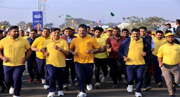 Khabar Odisha:10-thousand-people-participate-in-hirakud-international-half-marathon