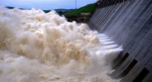 Khabar Odisha:13-gates-of-hirakud-dam-opened-for-floodwater-discharge