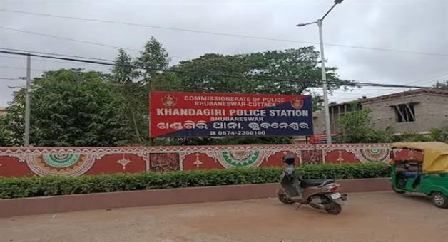 Khabar Odisha:150-more-mobile-phones-stolen-during-ravan-podi