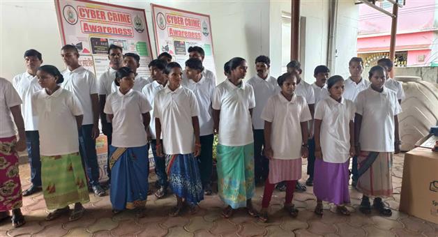Khabar Odisha:22-maoists-surrender-before-narayanpur-police