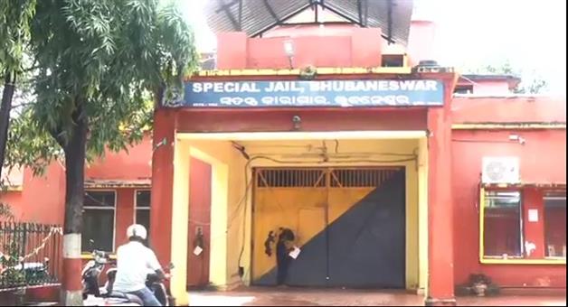 Khabar Odisha:27-online-auto-rickshaw-drivers-released-from-Jharpada-Jail