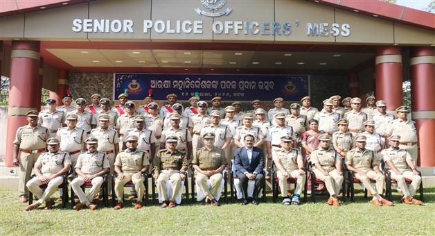 Khabar Odisha:46-police-awarded-director-general-of-security-medal