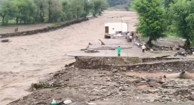 Khabar Odisha:7-members-of-a-family-died-due-to-landslide-jk