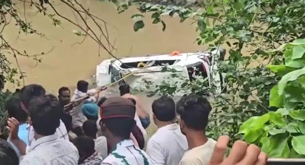 Khabar Odisha:8-odia-devotees-swept-away-in-madhya-pradesh
