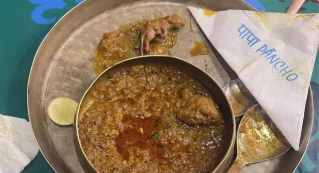 Khabar Odisha:A-notice-came-for-the-closure-of-the-restaurant-due-to-the-presence-of-mice-in-the-fried-chicken