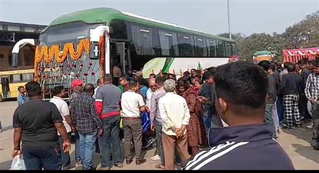 Khabar Odisha:A-special-bus-service-was-launched-from-Sambalpur-for-the-Kumbh-Mela