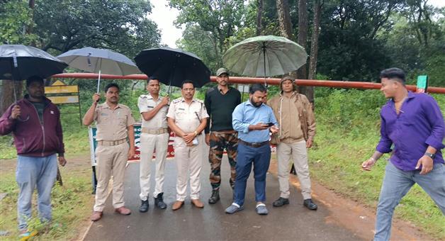 Khabar Odisha:Administration-seals-the-mountain-pass-road-in-Daringbadi