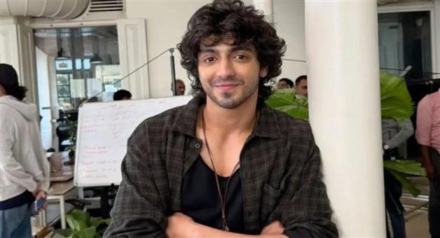 Khabar Odisha:Ahan-Pandey-gets-a-big-film-offer-after-Sayara