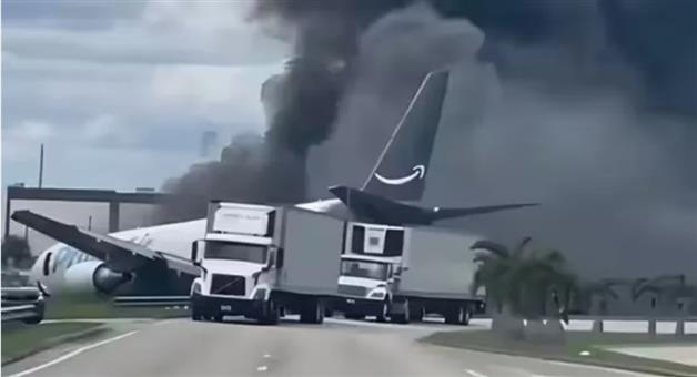 Khabar Odisha:Amazon-Boeing-767-crash-near-miami-airport-video-surfaces