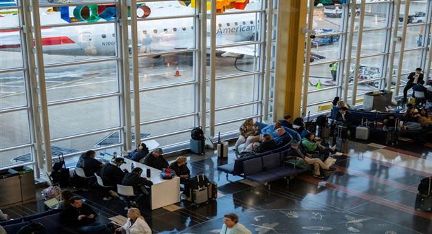 Khabar Odisha:America-faces-shutdown-3300-flights-cancelled-staff-not-ready-to-work