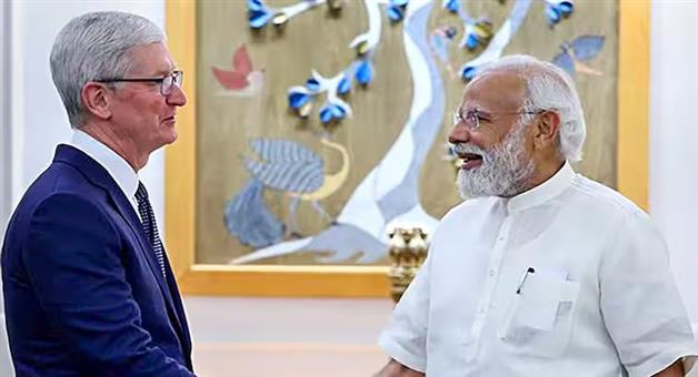 Khabar Odisha:Apple-said-NO-to-Trumps-advice-India-will-be-the-manufacturing-hub