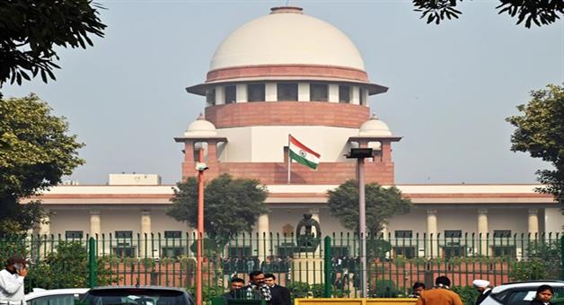 Khabar Odisha:Are-we-sitting-for-the-rich-Supreme-Court-reprimands-the-company
