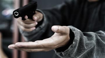 Khabar Odisha:Armed-Robbery-In-Bhadrak-Gun-Wielding-Gang-Loots-Cash-Gold-Villagers-Nab-One-Accused