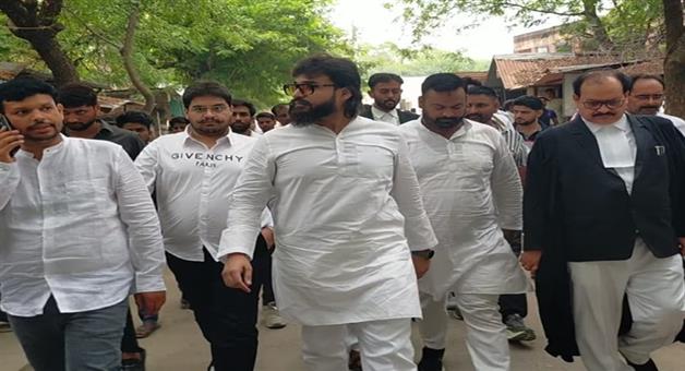 Khabar Odisha:Awas-Ansari-gets-a-big-shock-in-court-found-guilty-in-hate-speech-case