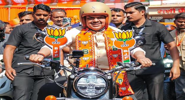 Khabar Odisha:BJPs-victory-banner-flew-in-every-city---Mumbai-Pune-Nagpur