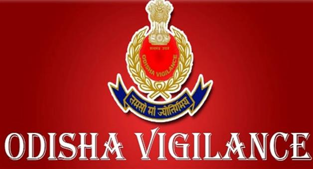 Khabar Odisha:Balianta-asi-caught--by-vigilance-while-taking-bribe
