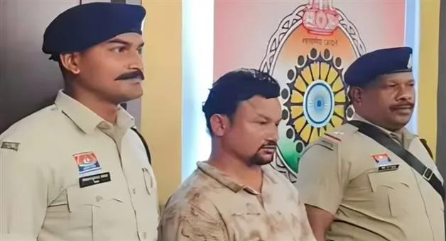 Khabar Odisha:Bangladeshi-worked-in-Chhattisgarh-for-19-years-using-forged-documents