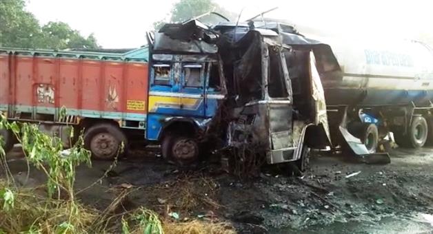 Khabar Odisha:Battery-burst-and-burned-5-lanes