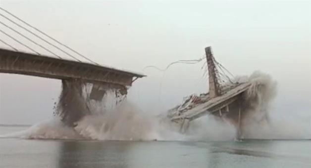 Khabar Odisha:Bihar-bridge-collapse--Dream-projectof-Nitish-kumar