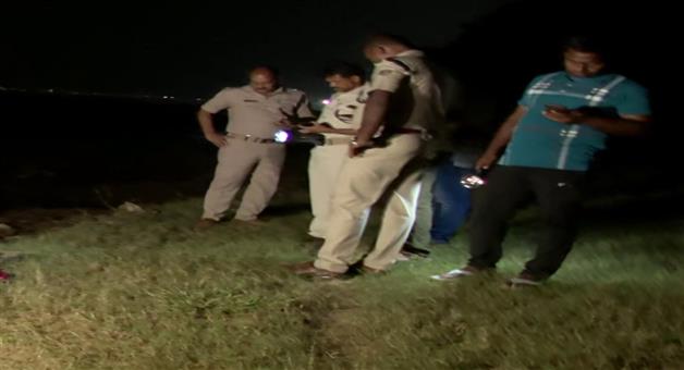 Khabar Odisha:Blood-stained-body-of-a-young-woman-found-on-the-Kathajodi-riverbed