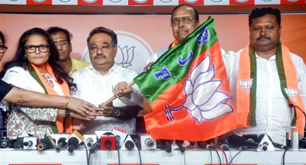 Khabar Odisha:Blow-To-Mamata-BJP-Fields-Former-TMC-MPs-Sushmita-Dev--Sukhendu-Sekhar-Ray-For-Rajya-Sabha-Bypolls