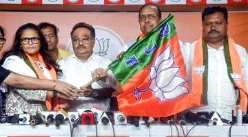 Khabar Odisha:Blow-To-Mamata-BJP-Fields-Former-TMC-MPs-Sushmita-Dev--Sukhendu-Sekhar-Ray-For-Rajya-Sabha-Bypolls