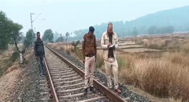 Khabar Odisha:Body-of-man-who-fell-into-railway-tracks