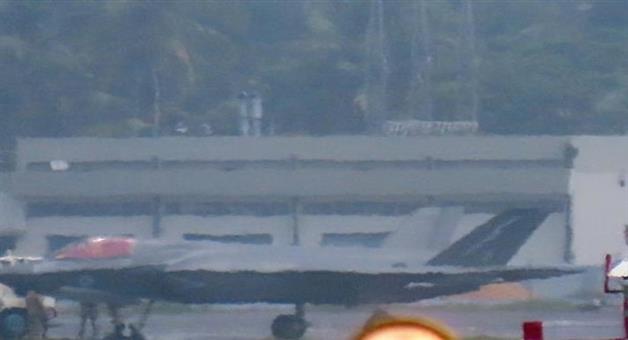 Khabar Odisha:British-fighter-jet-makes-emergency-landing-in-India-why-did-this-situation-arise