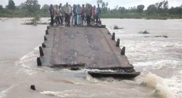 Khabar Odisha:Broken-bridge-Communication-cut-off-to-10-villages