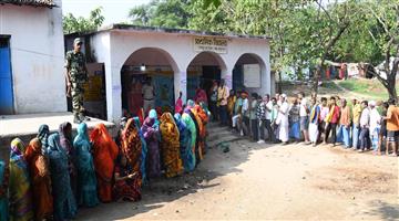 Khabar Odisha:Bumper-voting-in-Bihar-record-broken-6466-percent-voter-turnout-in-first-phase