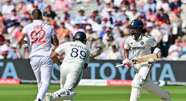 Khabar Odisha:Bumrah-shines-on-day-two-Indias-score-1453-after-Englands-387