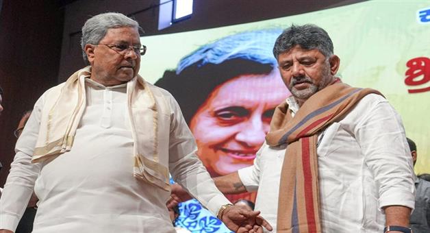 Khabar Odisha:CM-change-talks-intensify-in-Karnataka-more-than-30-MLAs-gather-at-dinner-table