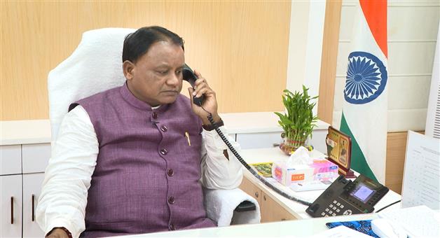 Khabar Odisha:CM-interacts-with-Odia-medical-students