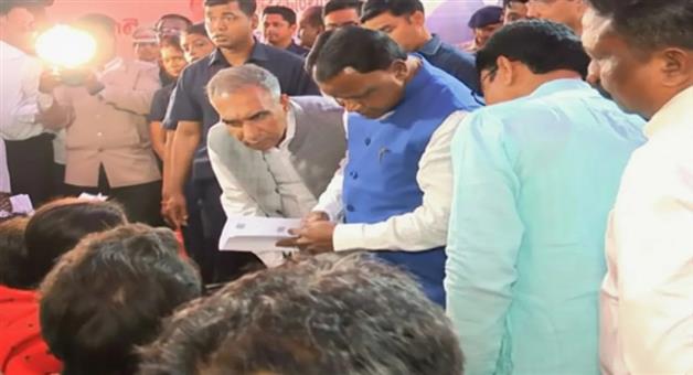 Khabar Odisha:Chief-Ministers-17th-round-of-grievance-hearing-94-percent-of-complaints-resolved