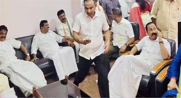 Khabar Odisha:Congress-wins-Kerala-elections-but-struggles-to-name-a-CM