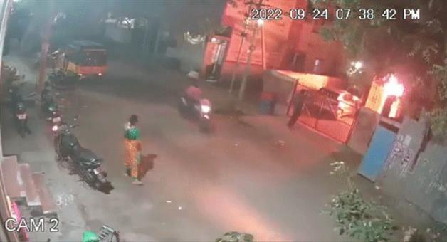 Khabar Odisha:Crime-3-petrol-bombs-thrown-at-house-of-RSS-member-in-Tamil-Nadu