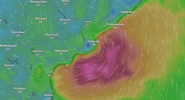 Khabar Odisha:Cyclone-Montha-makes-landfall-near-Narsapur-rain-and-wind-continue
