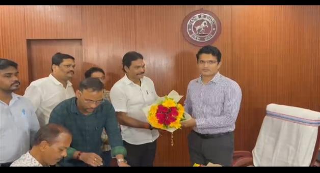 Khabar Odisha:Dattatreya-Bhausaheb-the-new-District-Collector-of-Cuttack-joined-the-work