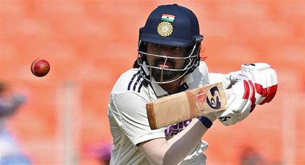 Khabar Odisha:Day-1-Stumps---India-trail-by-122-runs-in-kolkata-test