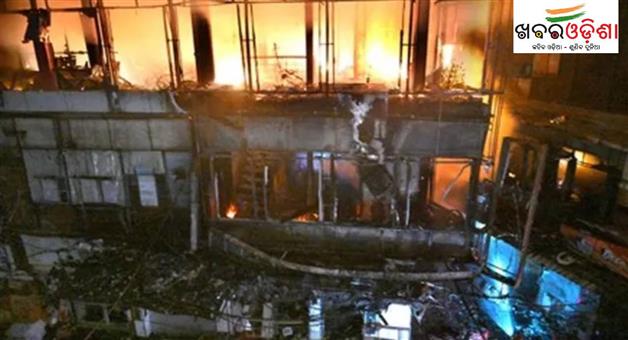 Khabar Odisha:Delhi-Erickshaw-battery-fire-kills-two-in-Raghubir-Nagar