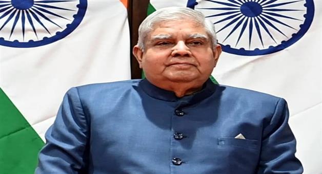 Khabar Odisha:Dhankhad-wanted-his-photo-with-the-PM-in-the-office-Mercedes-car-in-the-car-park