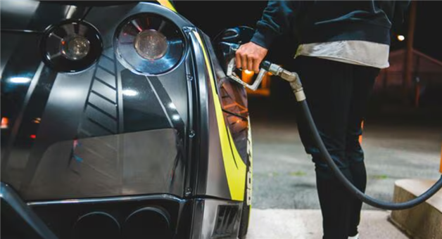 Khabar Odisha:Difference-between-premium-petrol-and-normal-petrol-which-better-for-your-car-and-bike