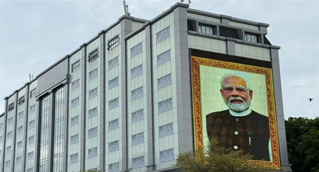Khabar Odisha:Diplomacys-impact-big-photo-of-PM-Modi-installed-in-the-Defence-Ministry-of-maldives