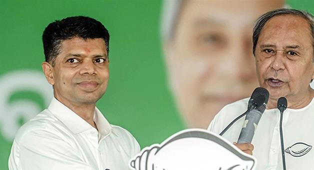 Khabar Odisha:Discontent-is-growing-in-BJD-over-Pandian-will-the-party-split-in-two
