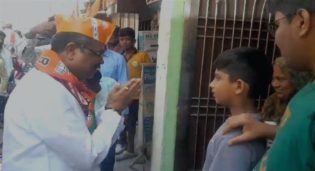 Khabar Odisha:Door-to-door-campaign-of-Union-Minister-Dharmendra-Pradhan