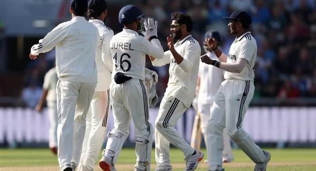 Khabar Odisha:Duckett-and-Crawleys-explosive-batting-puts-England-in-a-strong-position-in-the-second-Test