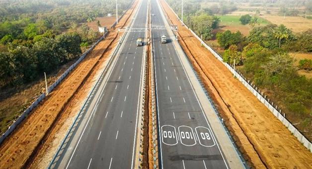 Khabar Odisha:FASTag-annual-pass-implemented-nationwide-so-many-people-bought-3000-rupees-pass-on-the-first-day