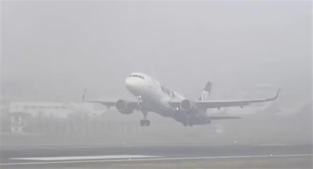 Khabar Odisha:FLIGHTS-IN-DELHI-DELAYED-FOR-LOW-VISIBILITY