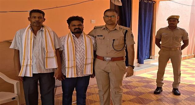 Khabar Odisha:Father-Son-Duo-Rescued-After-8-Days-of-Alleged-Captivity-in-Andhra